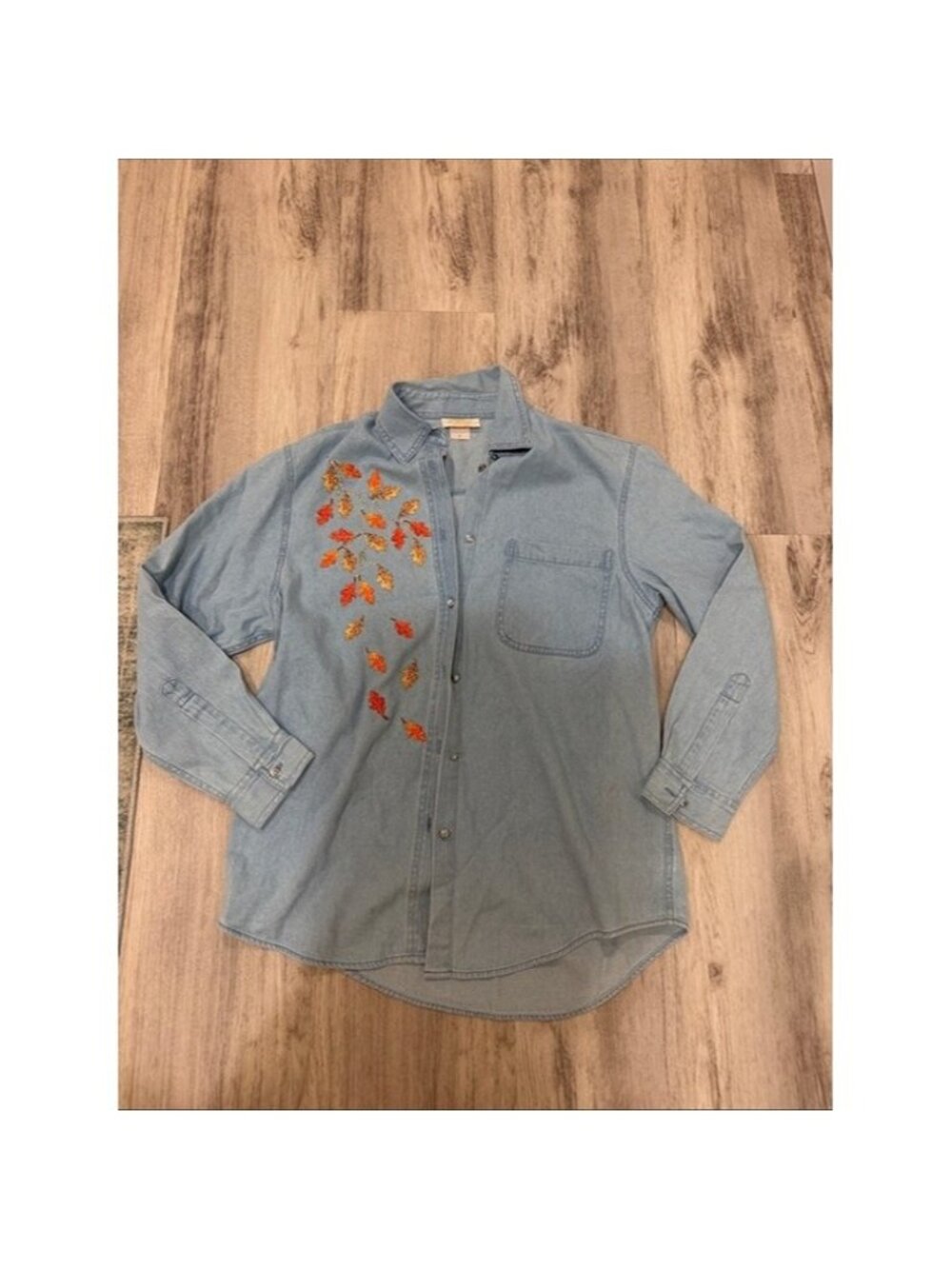 vintage Tia Light Blue Denim Shirt with Autumn Leaf Embroidery size Small